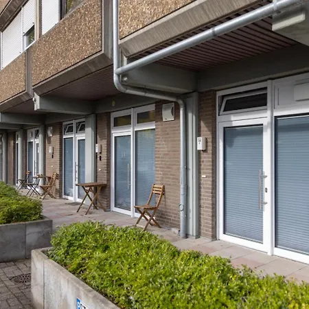 شقة Mit Vier Einzelboxspringbetten - Netflix *