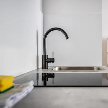 דירה Mit Vier Einzelboxspringbetten - Netflix גוך
