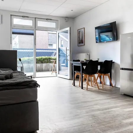 Mit Vier Einzelboxspringbetten - Netflix * גוך
