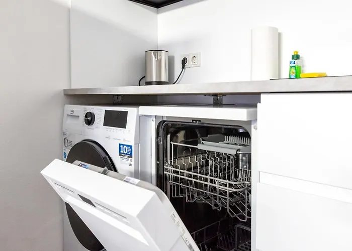 Mit Vier Einzelboxspringbetten - Netflix شقة