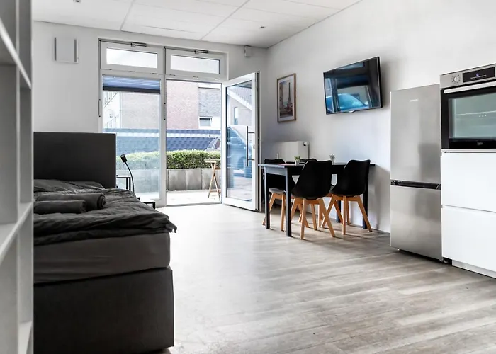 Mit Vier Einzelboxspringbetten - Netflix * غوخ