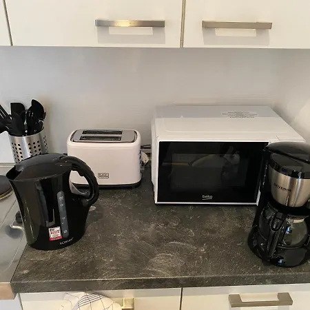 Mit Vier Einzelboxspringbetten - Netflix Apartment *